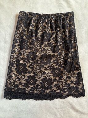 Olivia Blu 2X Black Floral Lace Nude Lined Midi Skirt